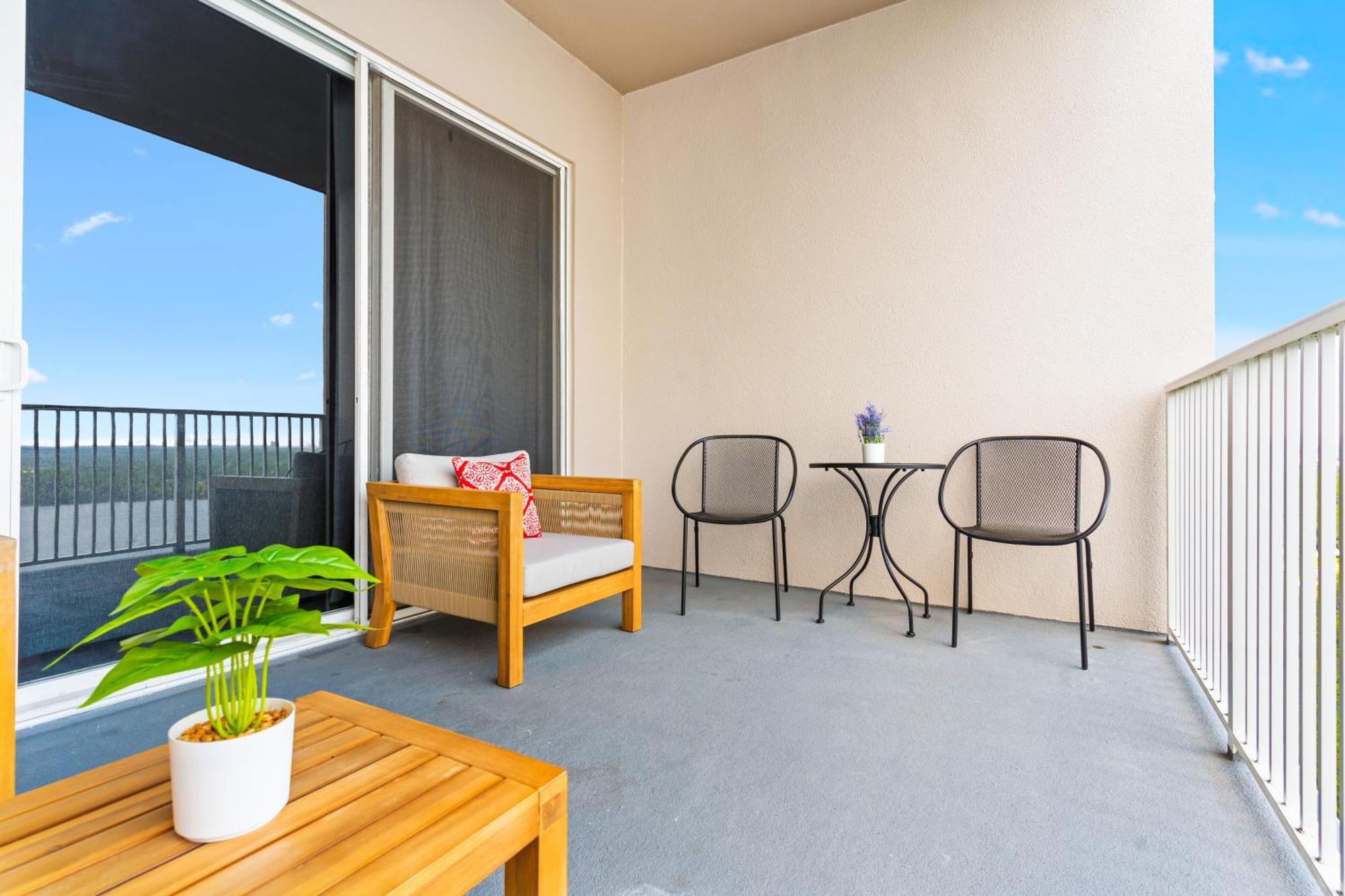 5-min To Lakeside Retreat Apartamento